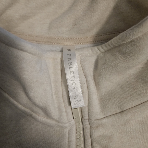 Fabletics Off-White 2 Pc Set - Picture 3 of 5